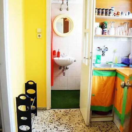 Sunny 25sq Flat, 6th Floor Apartment